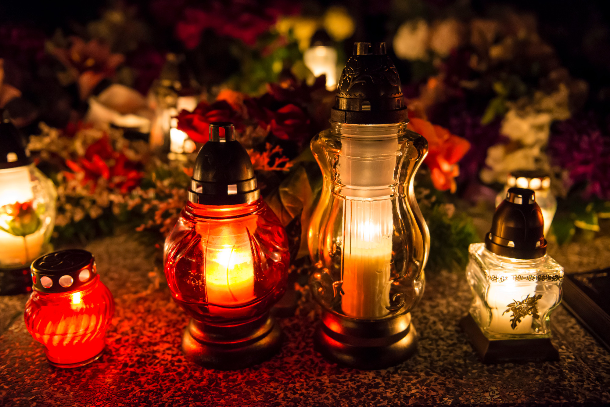 Így nem fogod összekeverni a mindenszenteket és a halottak napját a Halloweennel!